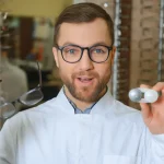 Как проверяют зрение в оптике: этапы диагностики